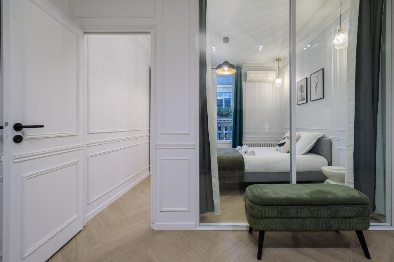 Poetic Stay - Champs Elysees Париж Екстериор снимка